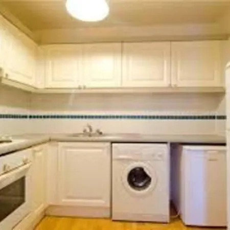 Luxury 2 Bed Docklands