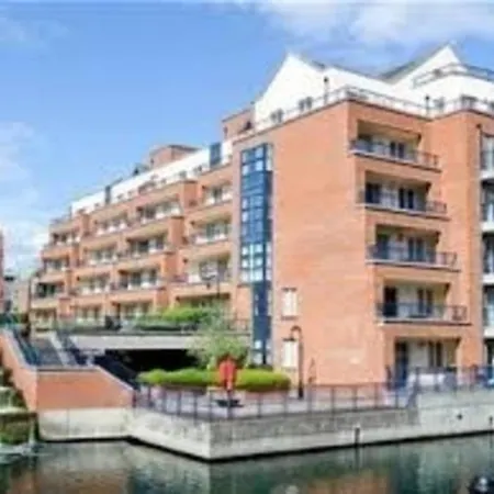 Luxury 2 Bed Docklands